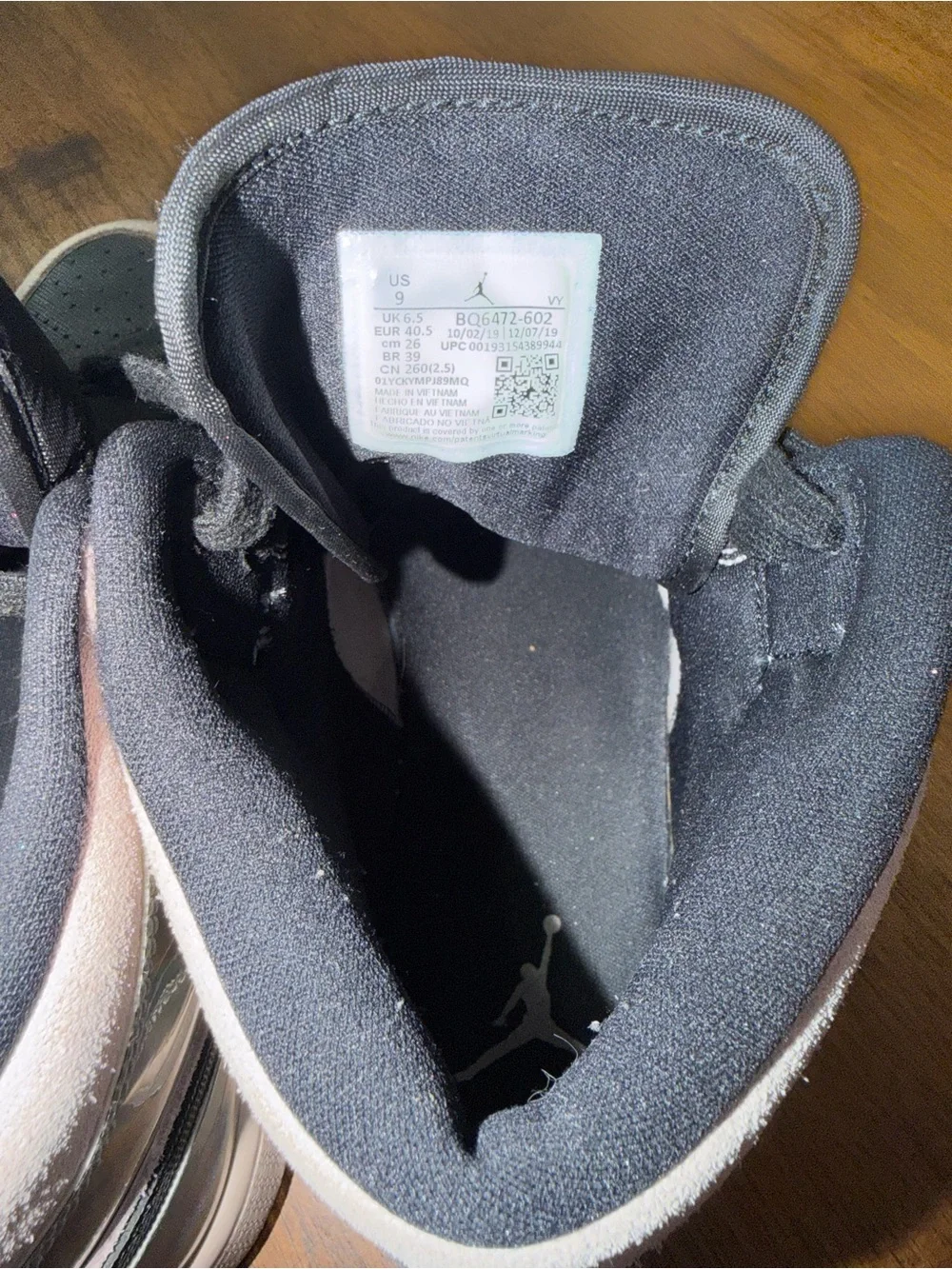 Nike Air Jordan 1 Mid 'Dirty Powder Iridescent'